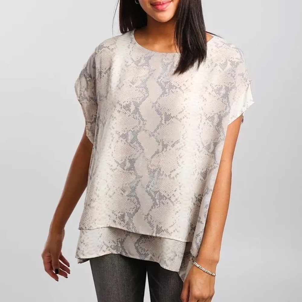 Women's Buckle Black cream snake print chiffon layered blouse top size large